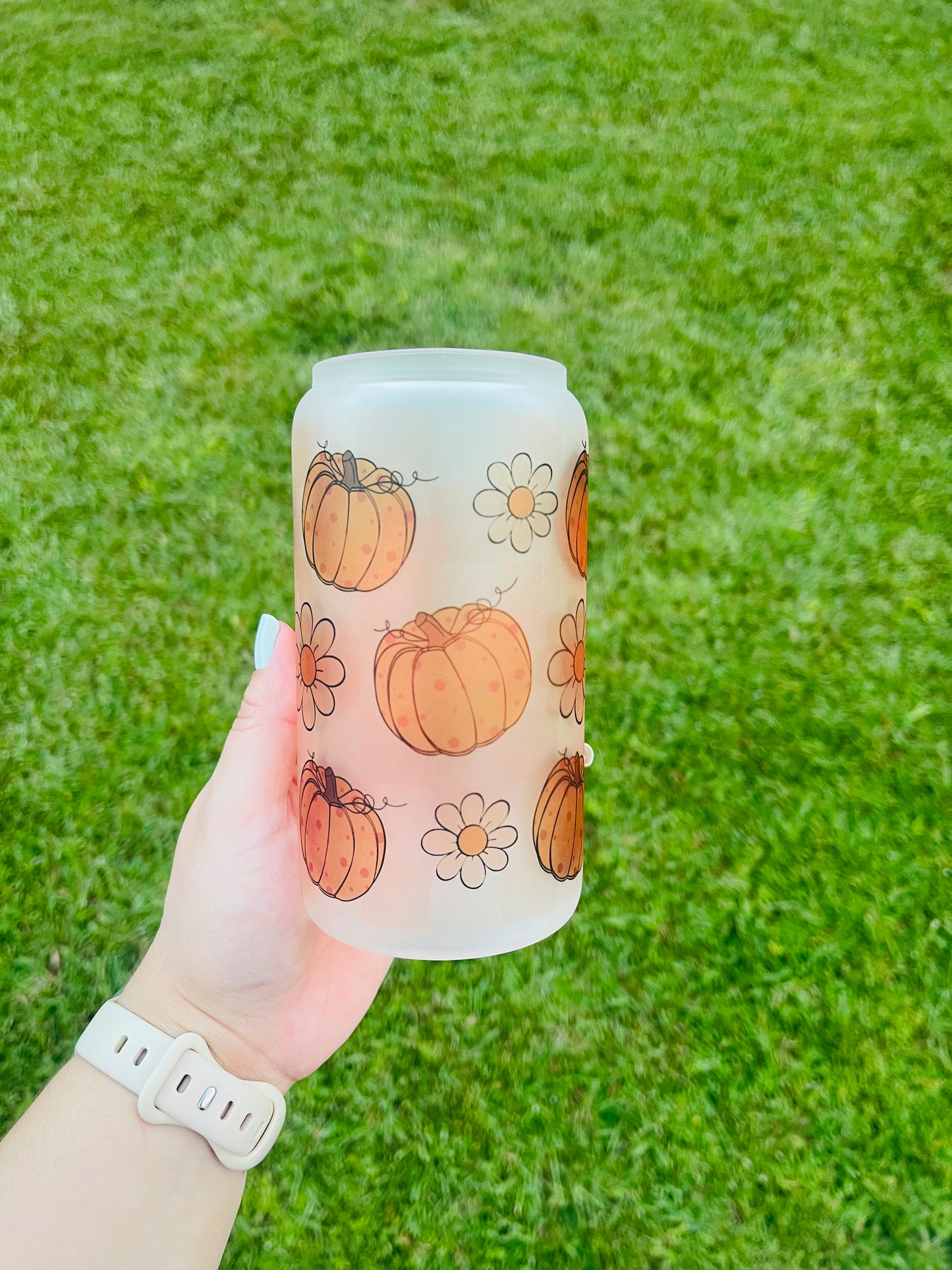 Cute Fall Pumpkin Glass cup, Orange fall glass cup, PSL glass cup,  pumpkin life glass cup