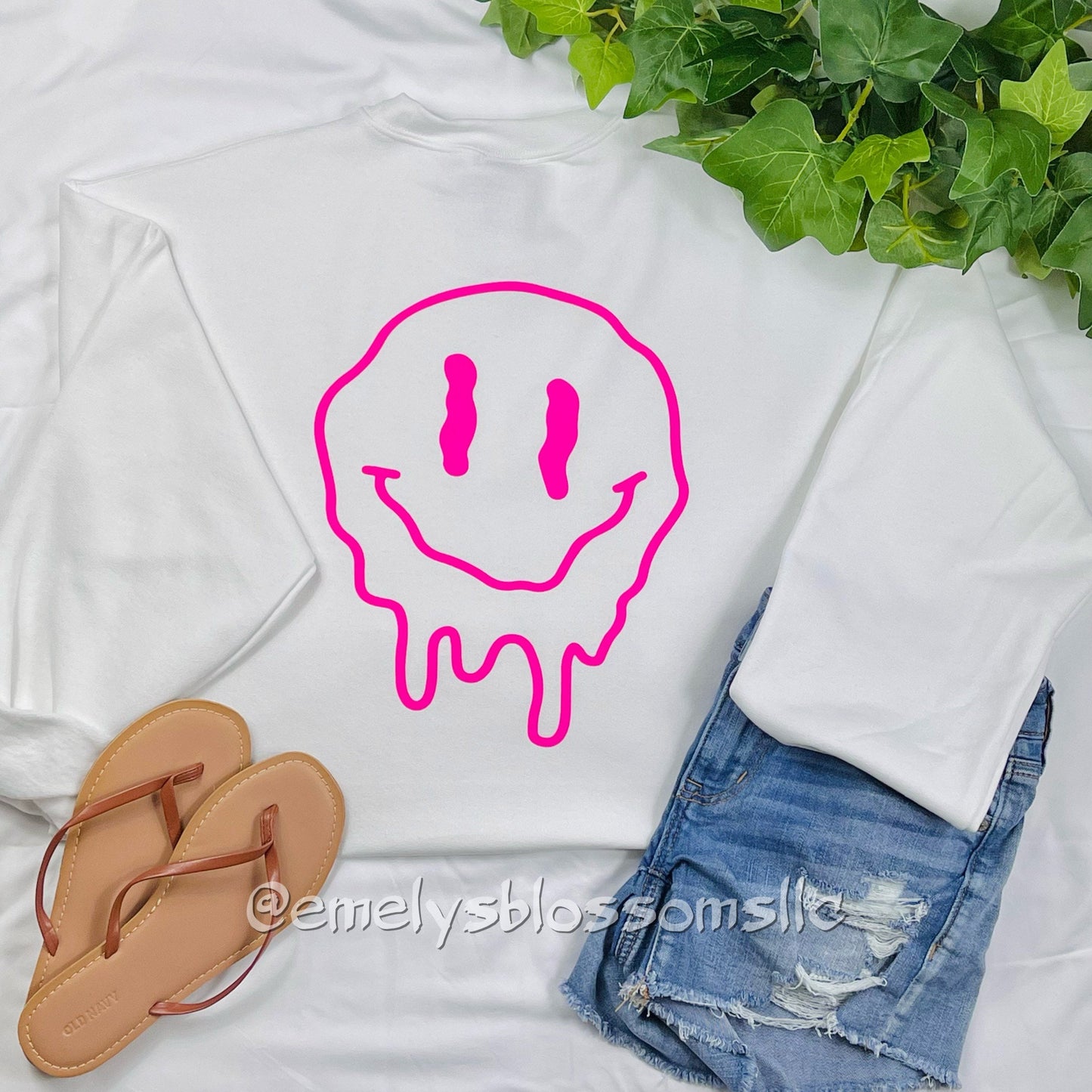 Melted Happy face crewneck | Melted | Hot Pink Smiling Face | Dripping Smiling Face | White Crewneck | Pink