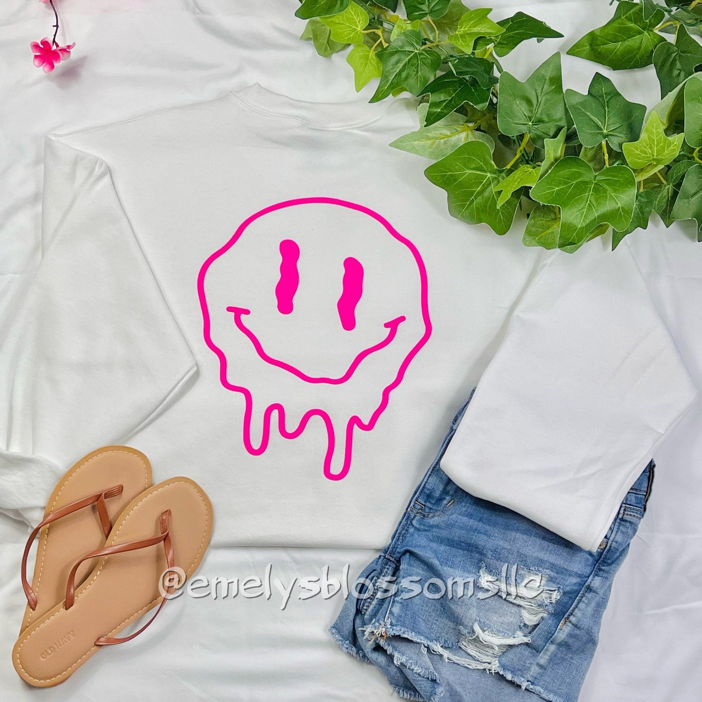 Melted Happy face crewneck | Melted | Hot Pink Smiling Face | Dripping Smiling Face | White Crewneck | Pink