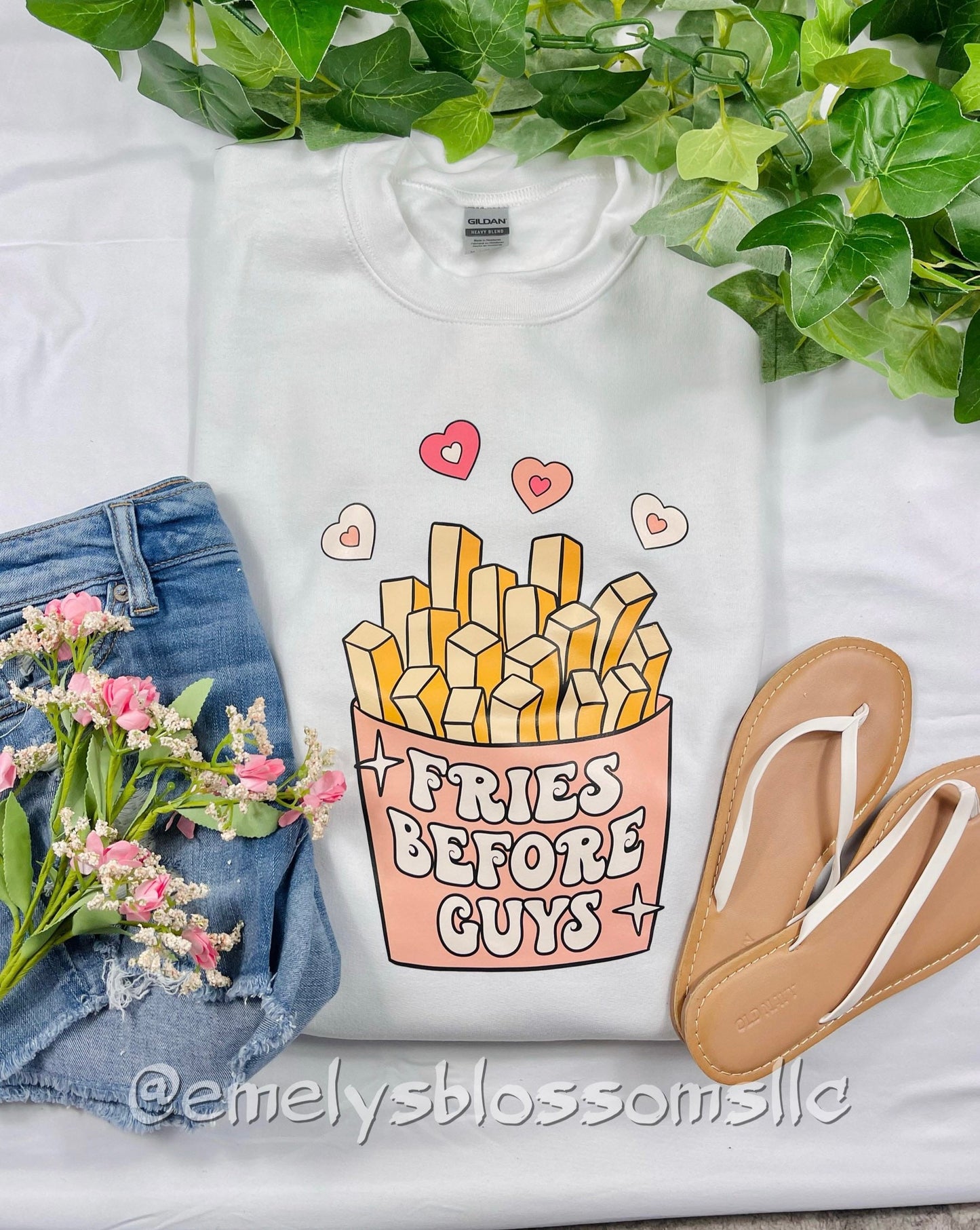 Fries before Guys Crewneck | Cute white Crewneck | hearts | Trendy sweater | Gift idea | Food | Fries | Positive Affirmations