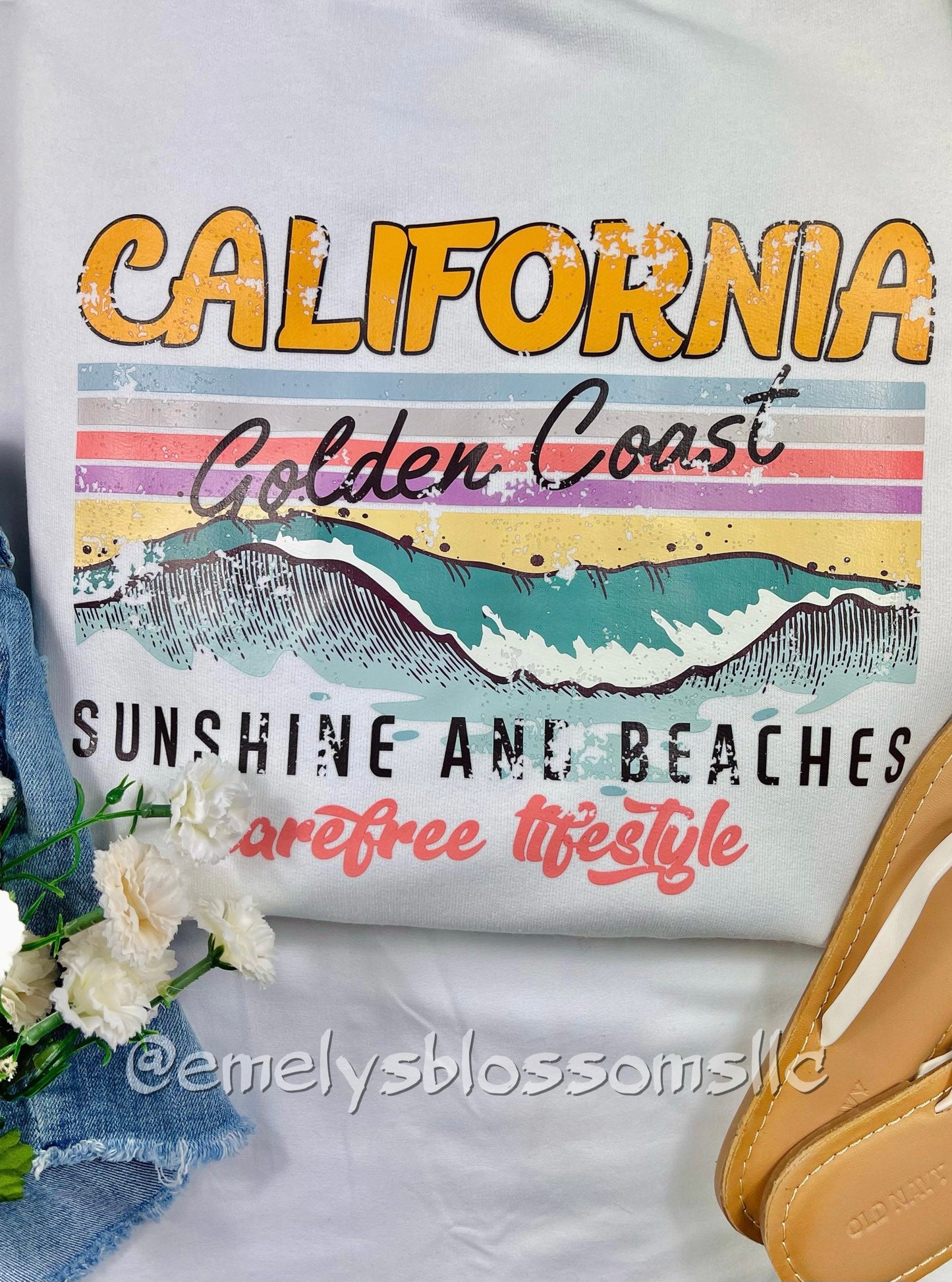 California Golden Coast Crewneck | Sunshine and Beaches | Living carefree | Trendy California crewneck | Beach vibes | West Coast | Waves