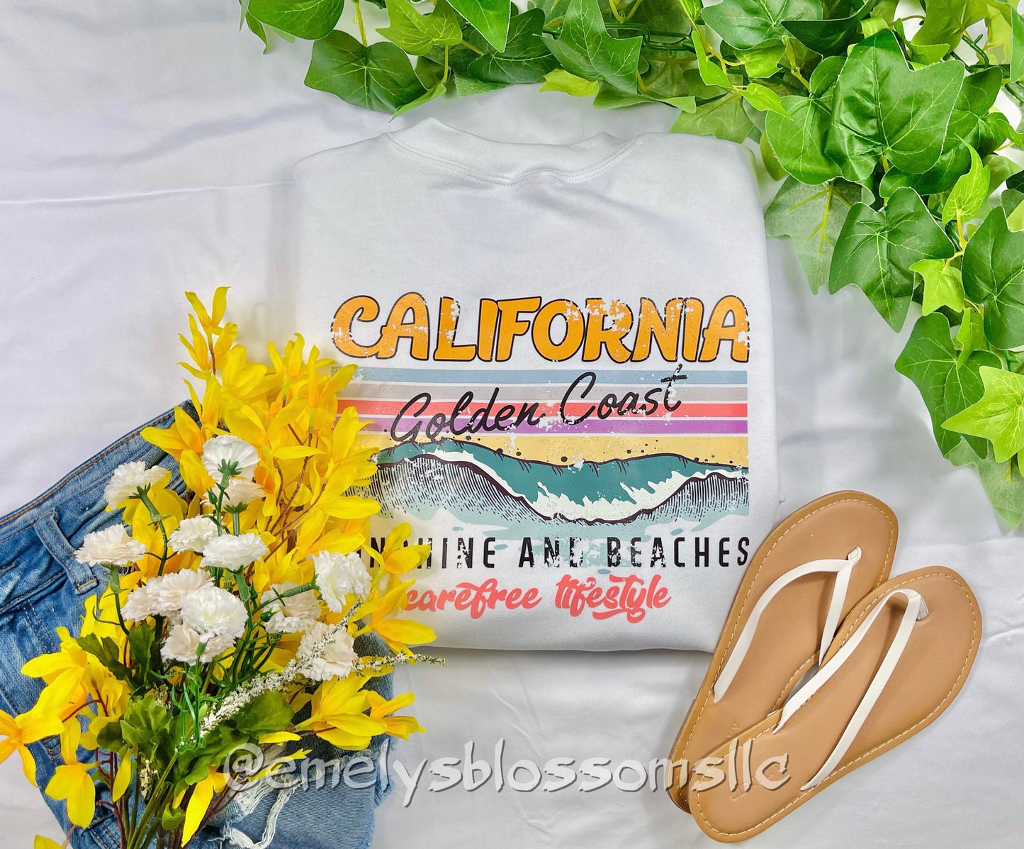 California Golden Coast Crewneck | Sunshine and Beaches | Living carefree | Trendy California crewneck | Beach vibes | West Coast | Waves