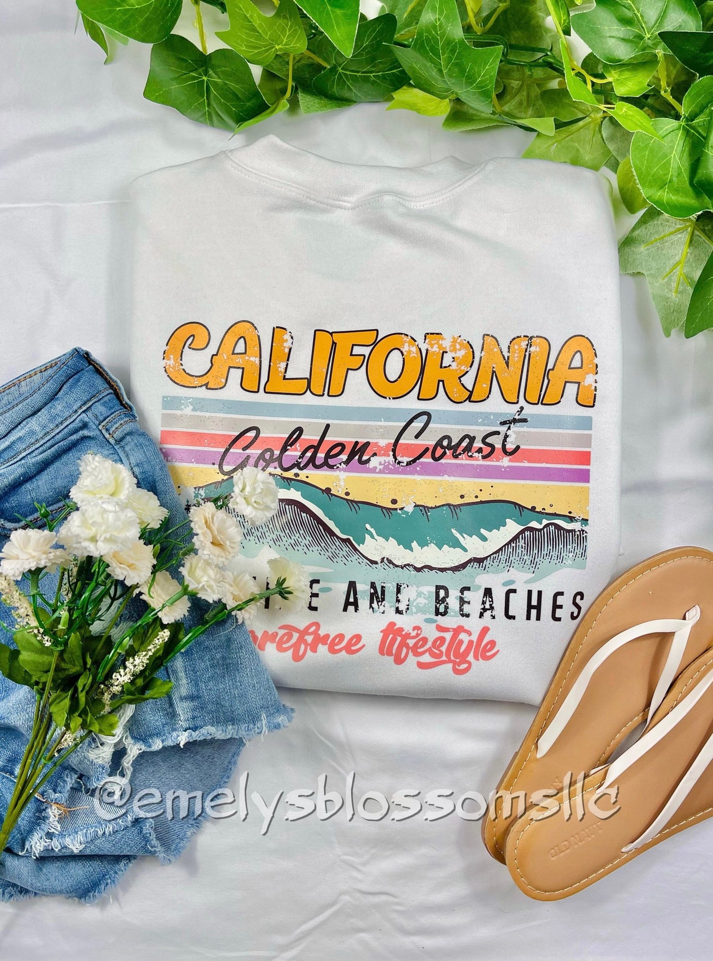 California Golden Coast Crewneck | Sunshine and Beaches | Living carefree | Trendy California crewneck | Beach vibes | West Coast | Waves